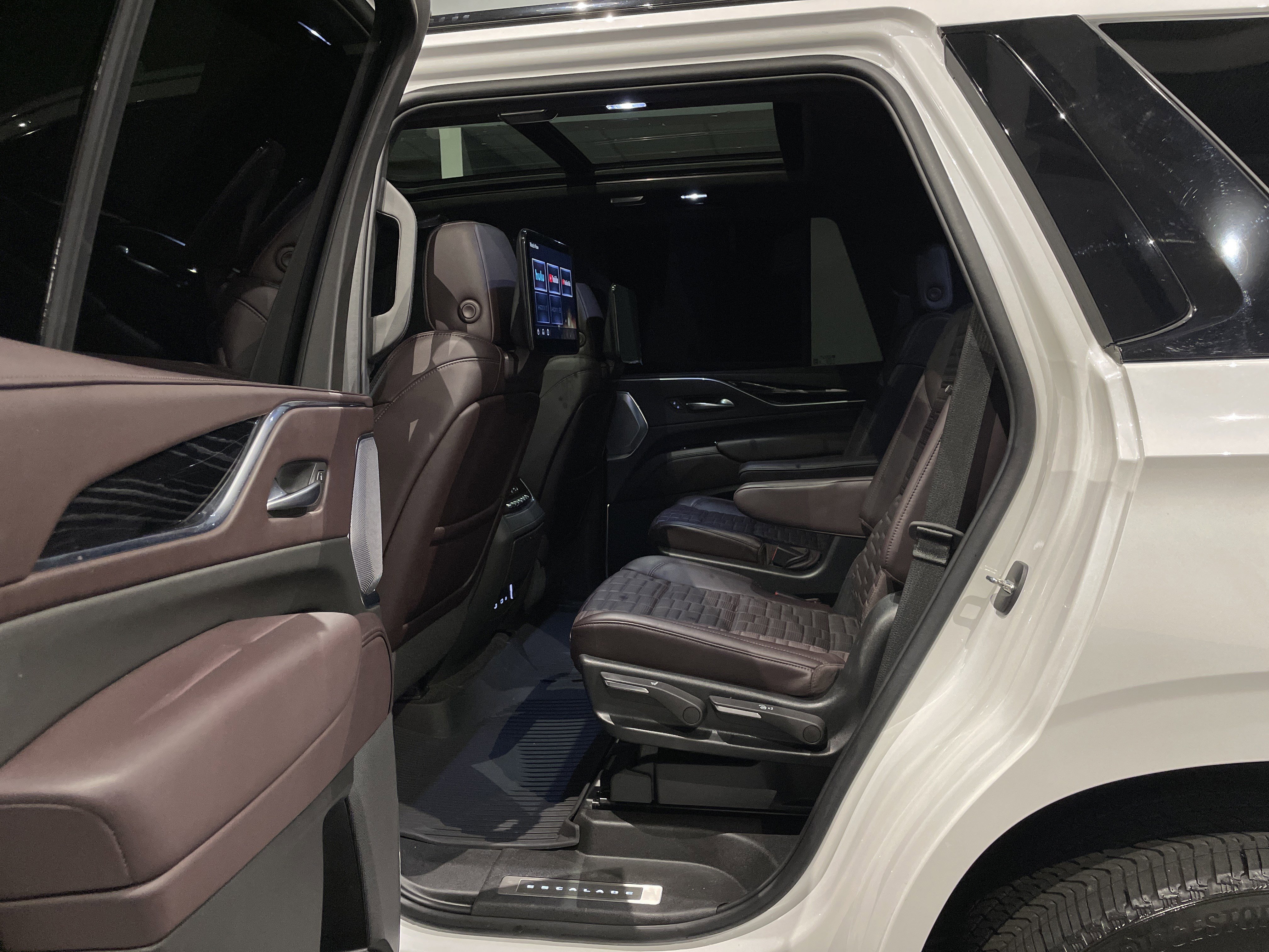 Used 2023 Cadillac Escalade V image 38