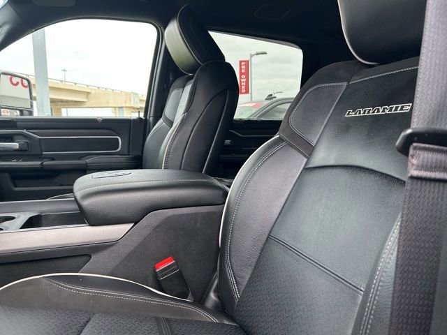 Used 2025 RAM 3500 Laramie AWD/4WD image 38