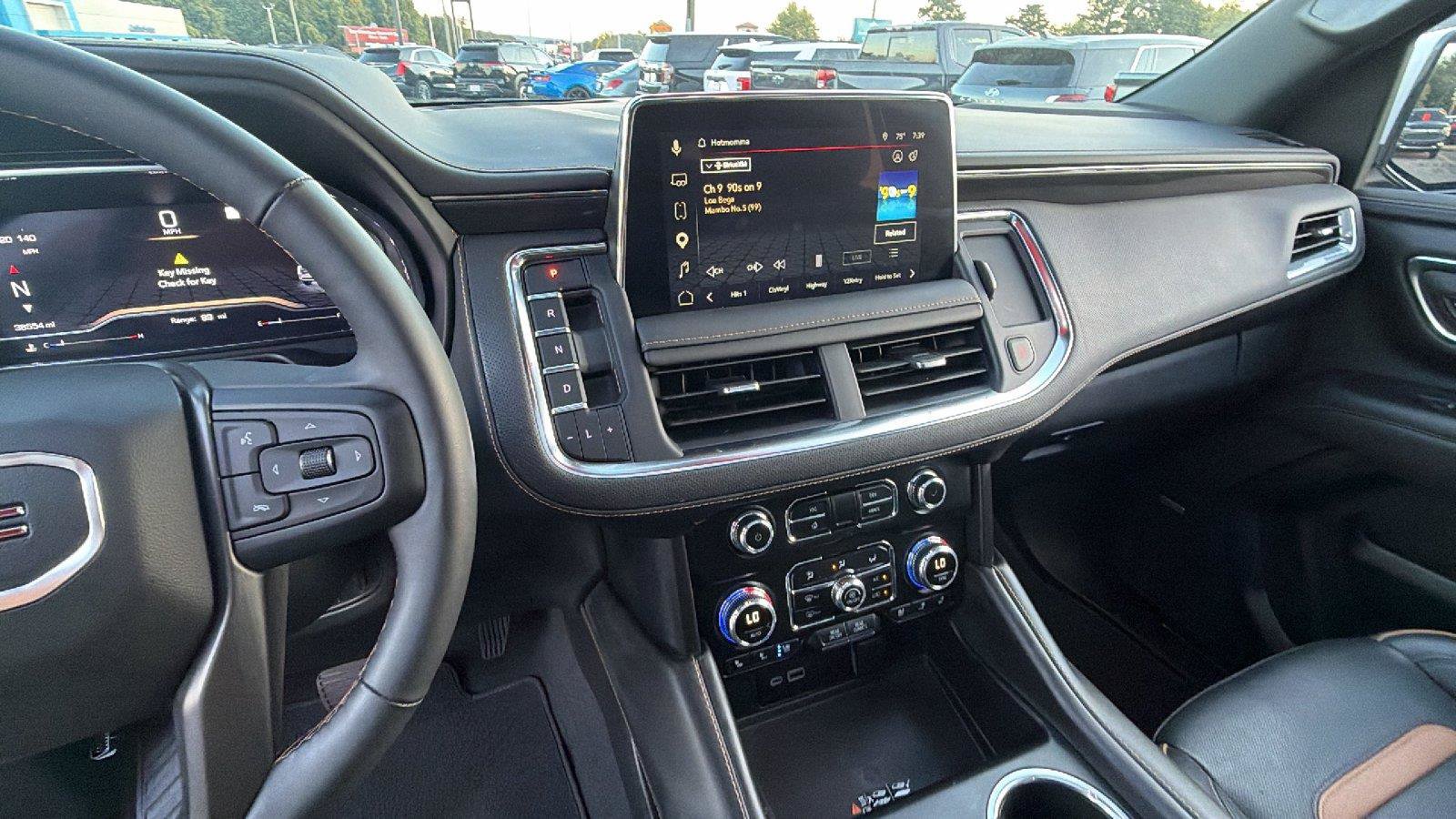Used 2023 GMC Yukon AT4 w/ AT4 Premium Plus Package AWD/4WD image 6