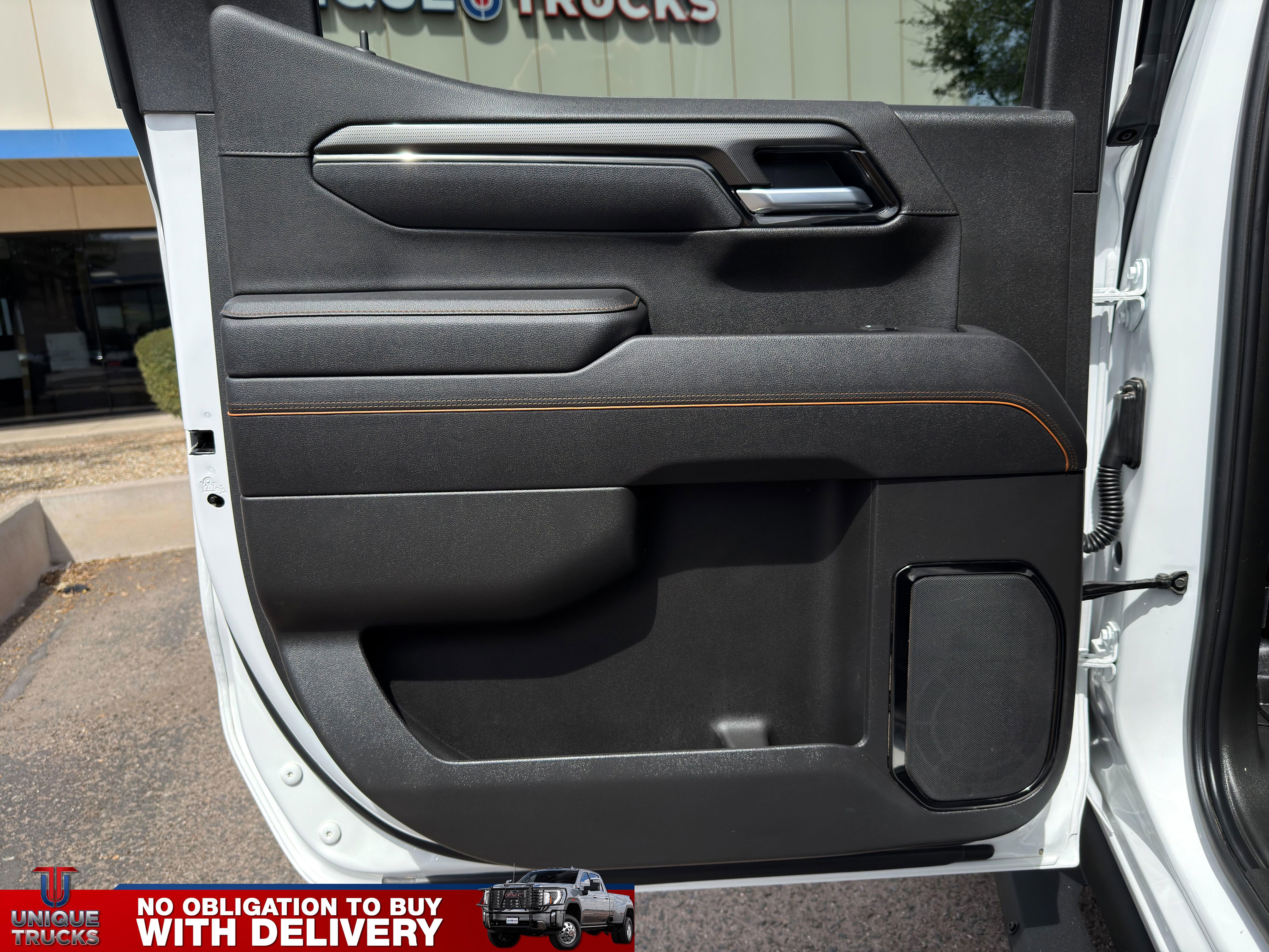 Used 2025 GMC Sierra 1500 AT4 w/ Technology Package AWD/4WD image 21