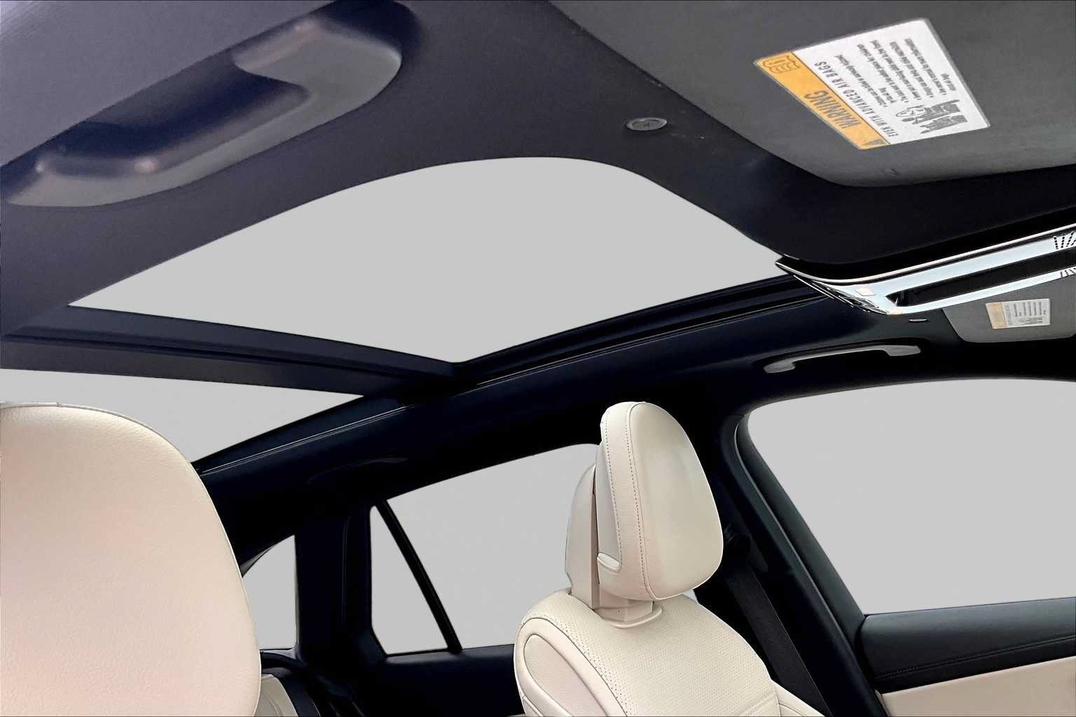 Used 2025 Mercedes-Benz GLC 300 image 13