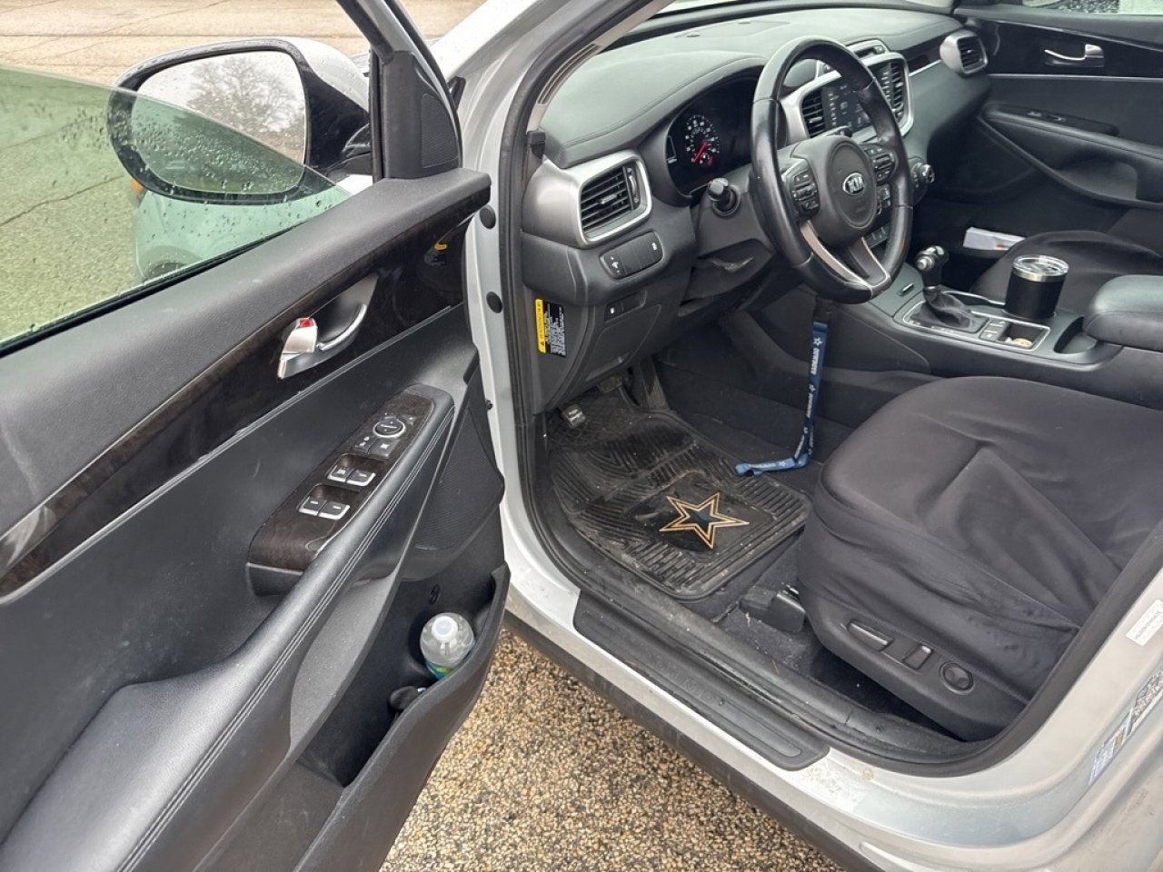 Used 2017 Kia Sorento LX w/ LX Convenience Package image 25