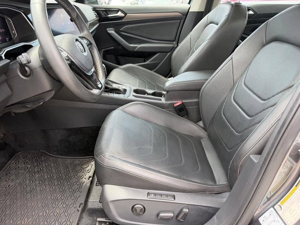 Used 2021 Volkswagen Jetta SEL Premium FWD image 9