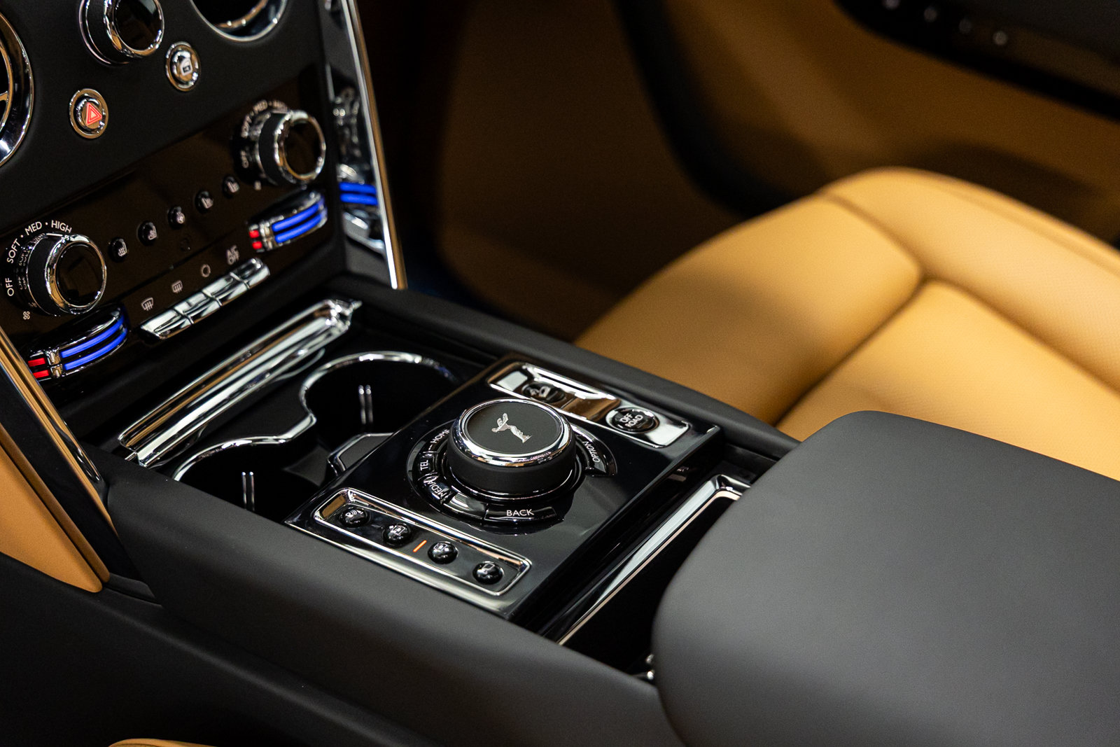 New 2027 Rolls-Royce Cullinan AWD/4WD image 41