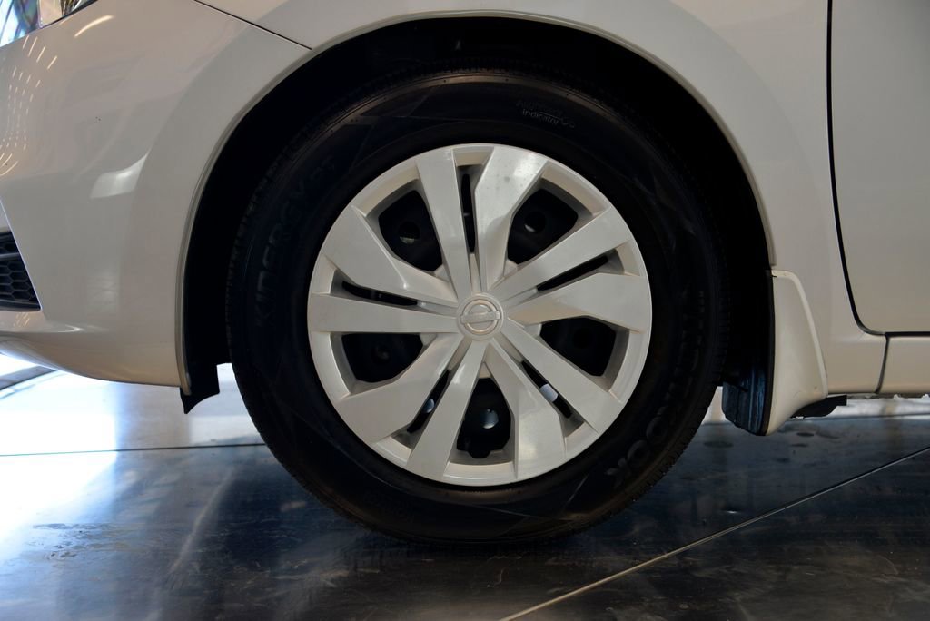Used 2021 Nissan Versa S FWD image 10