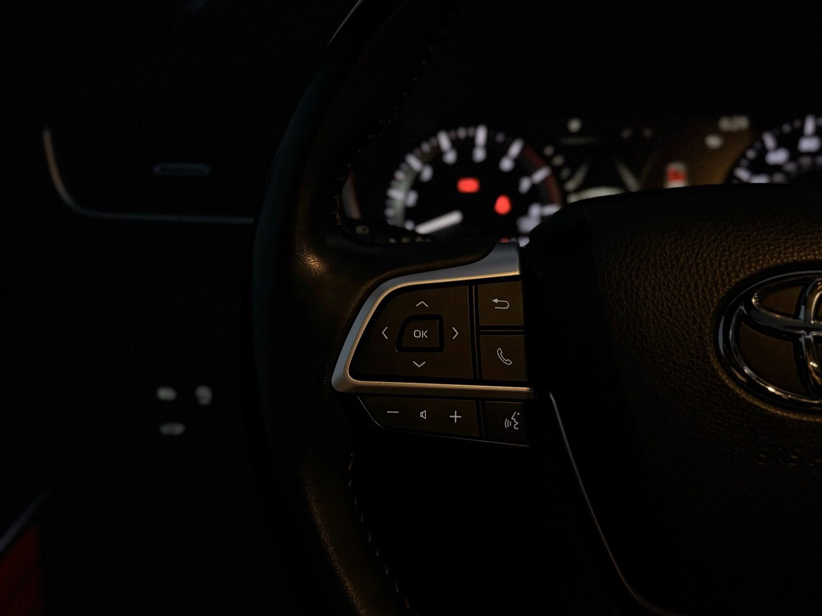 Used 2023 Toyota Highlander XSE image 35