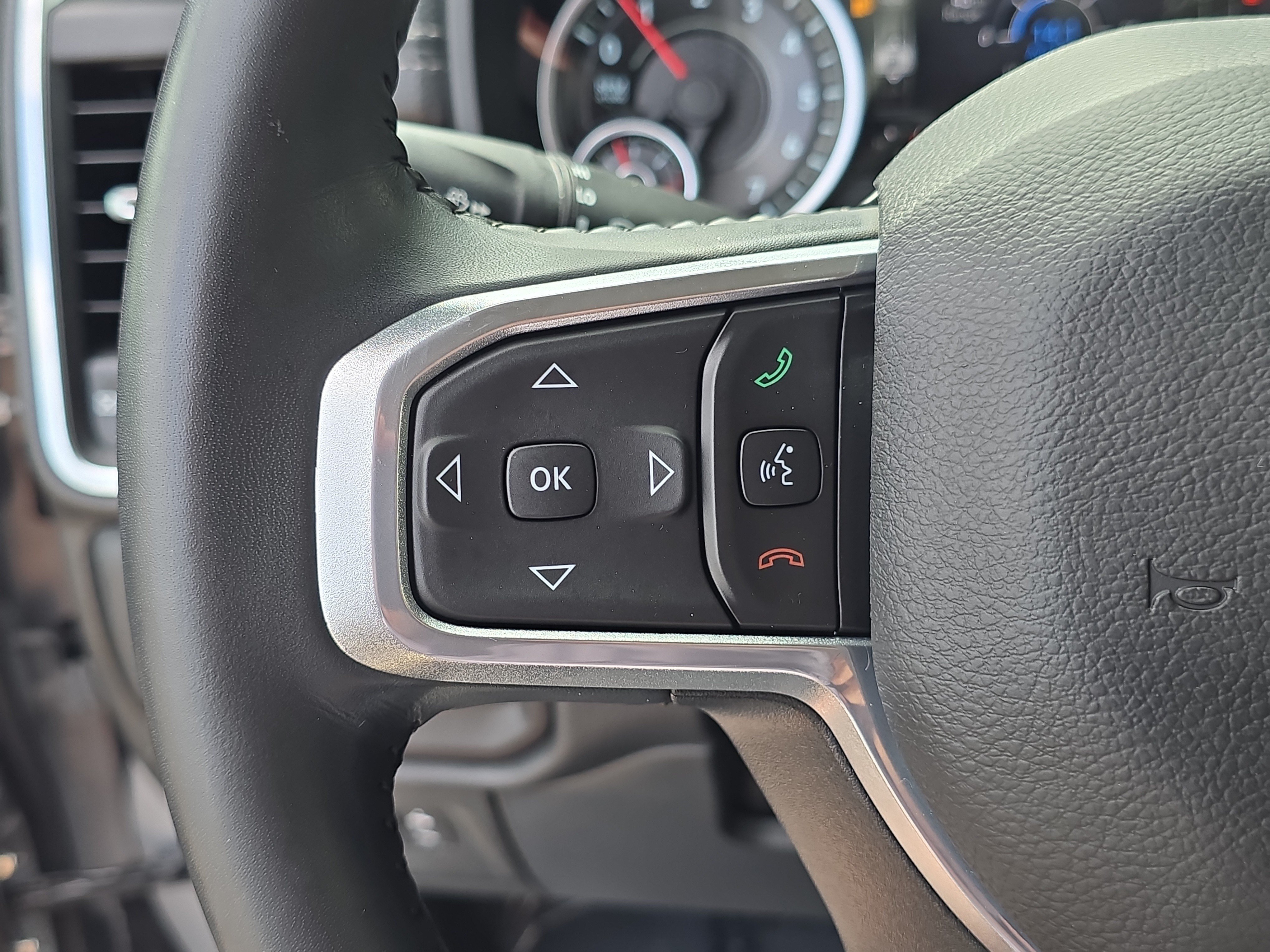 Used 2022 RAM 1500 Laramie AWD/4WD image 30