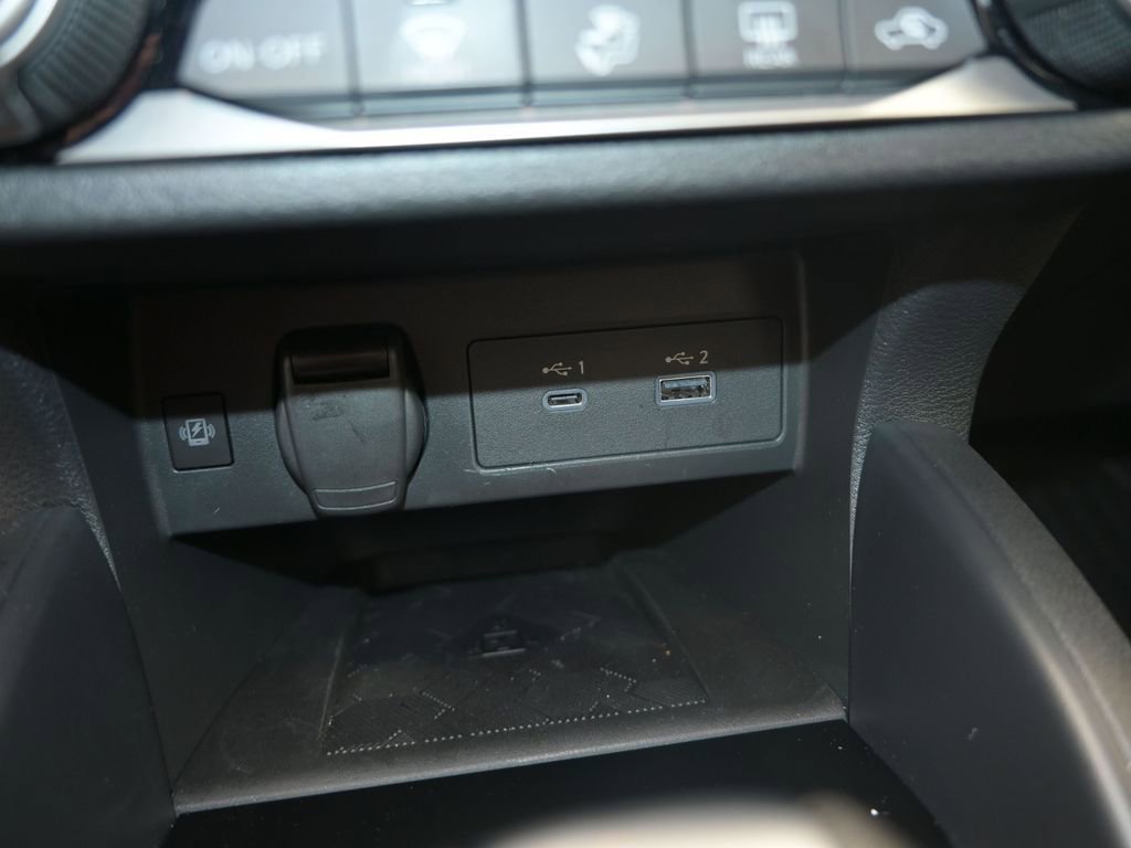 Certified 2025 Nissan Versa SR w/ Electronics Package image 22