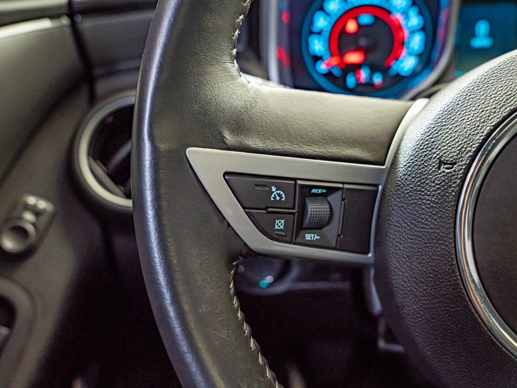 Used 2010 Chevrolet Camaro SS RWD image 21