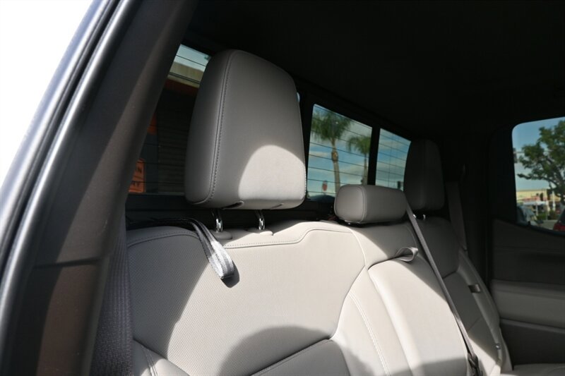 Used 2019 GMC Sierra 1500 SLT AWD/4WD image 47