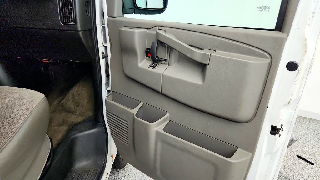 Used 2019 Chevrolet Express 3500 LT w/ LT Preferred Equipment Group RWD image 25
