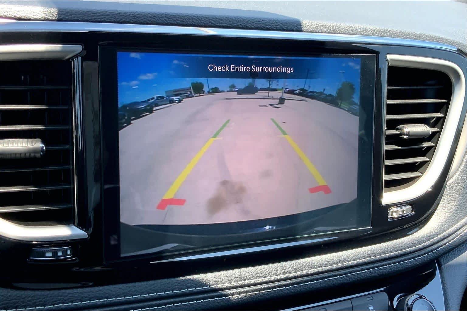 Used 2025 Chrysler Pacifica Select FWD image 29