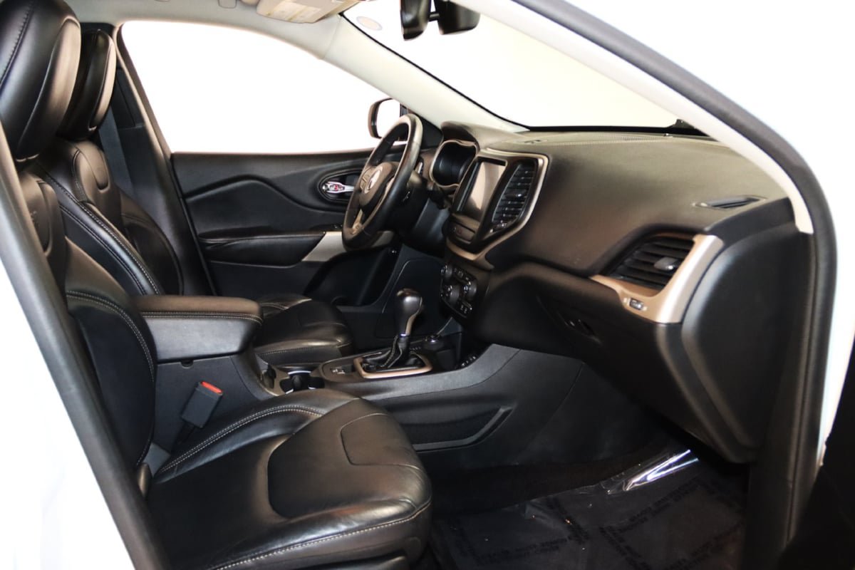 Used 2017 Jeep Cherokee High Altitude AWD/4WD image 54