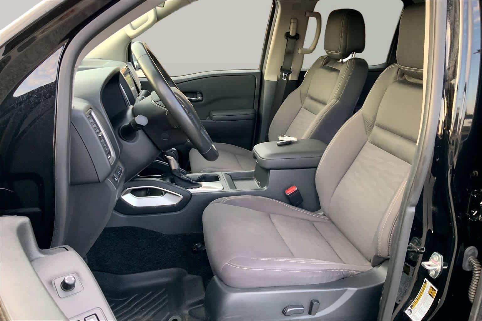 Used 2024 Nissan Frontier SV w/ SV Convenience Package RWD image 8