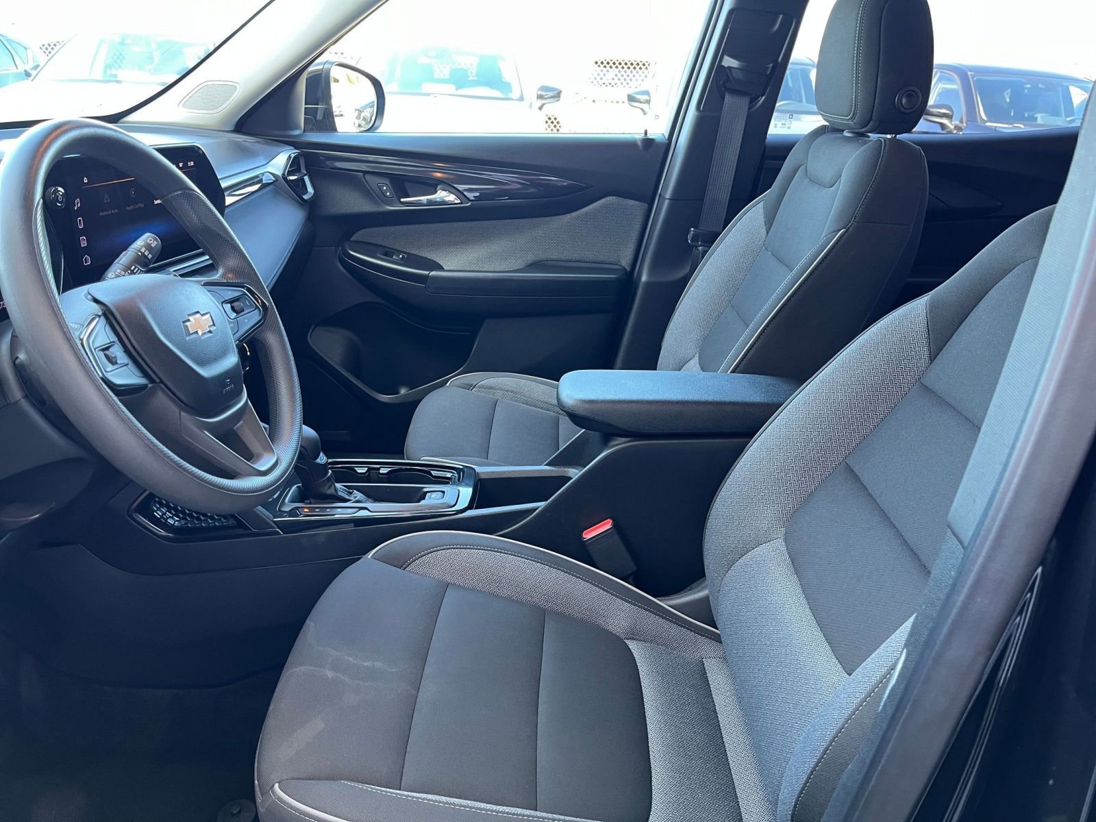 Used 2025 Chevrolet TrailBlazer LT image 24