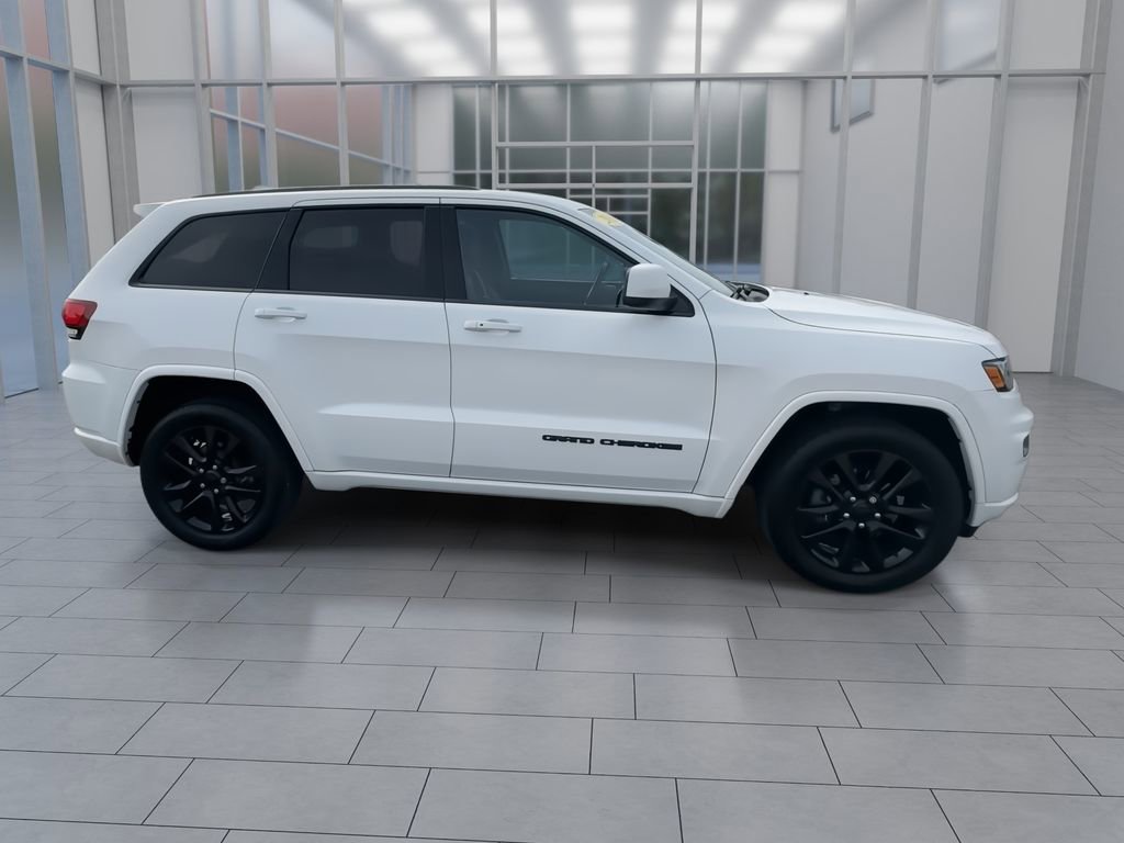 Used 2019 Jeep Grand Cherokee Altitude image 9