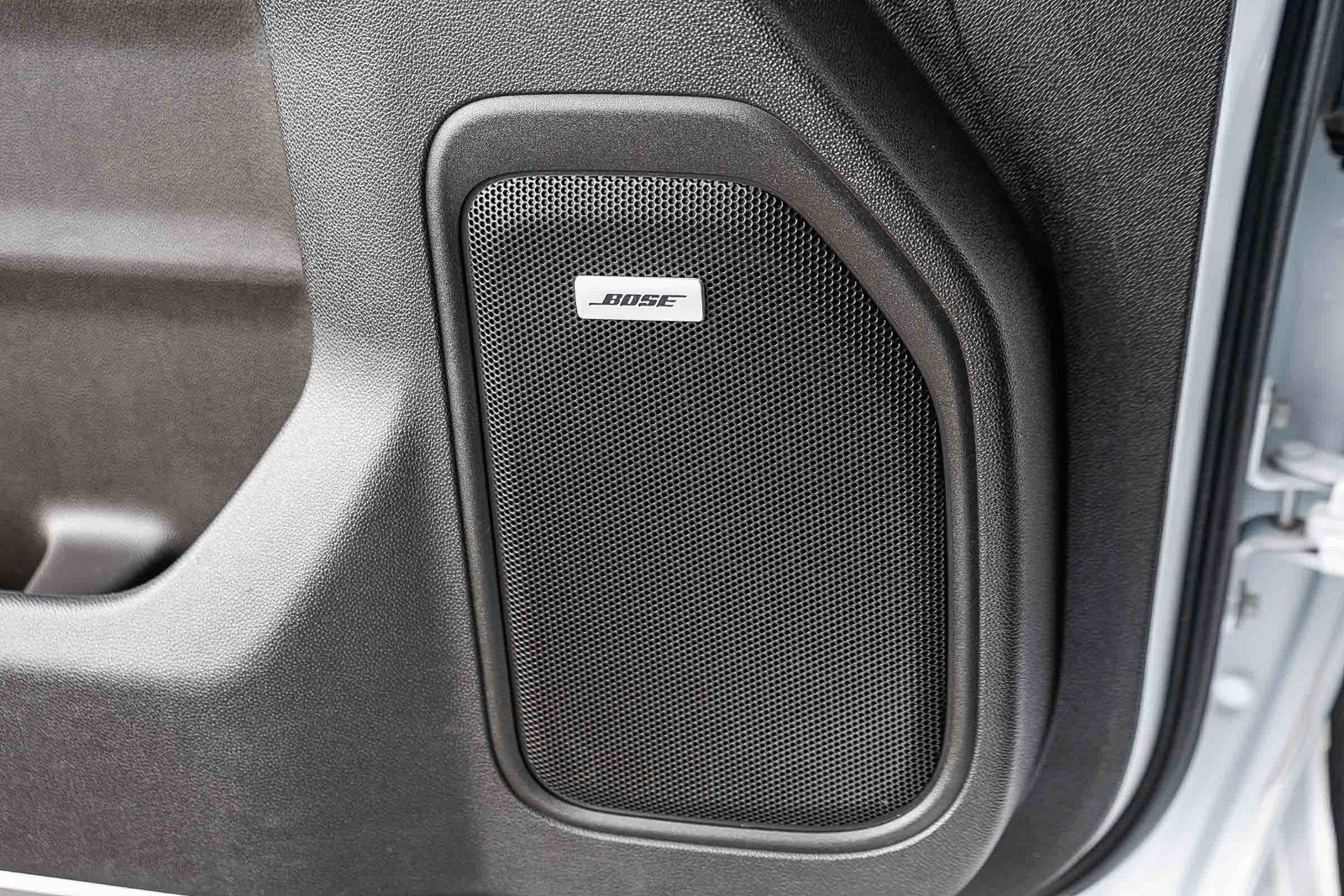 Used 2022 Chevrolet Silverado 2500 High Country w/ Safety Package II image 23