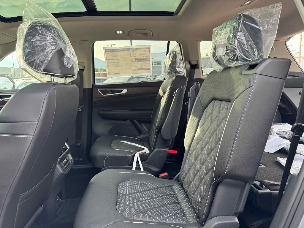 New 2026 Volkswagen Atlas SEL Premium R-Line image 23