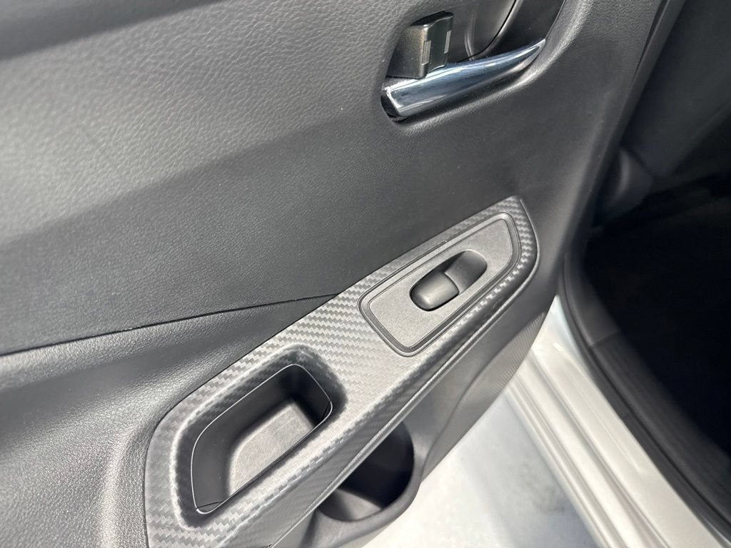 Used 2025 Nissan Versa SV FWD image 16