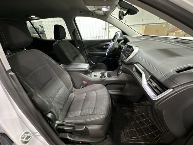 Used 2022 GMC Terrain SLE w/ Driver Convenience Package image 28