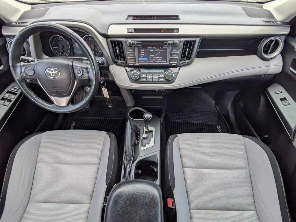 Used 2016 Toyota RAV4 XLE image 16