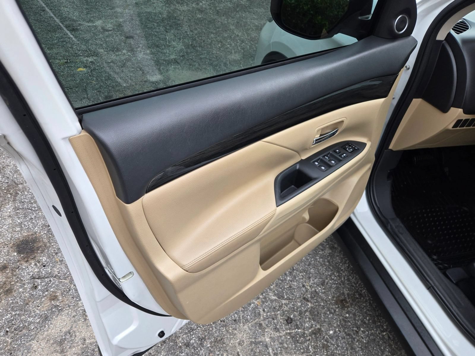 Used 2016 Mitsubishi Outlander SE FWD image 9