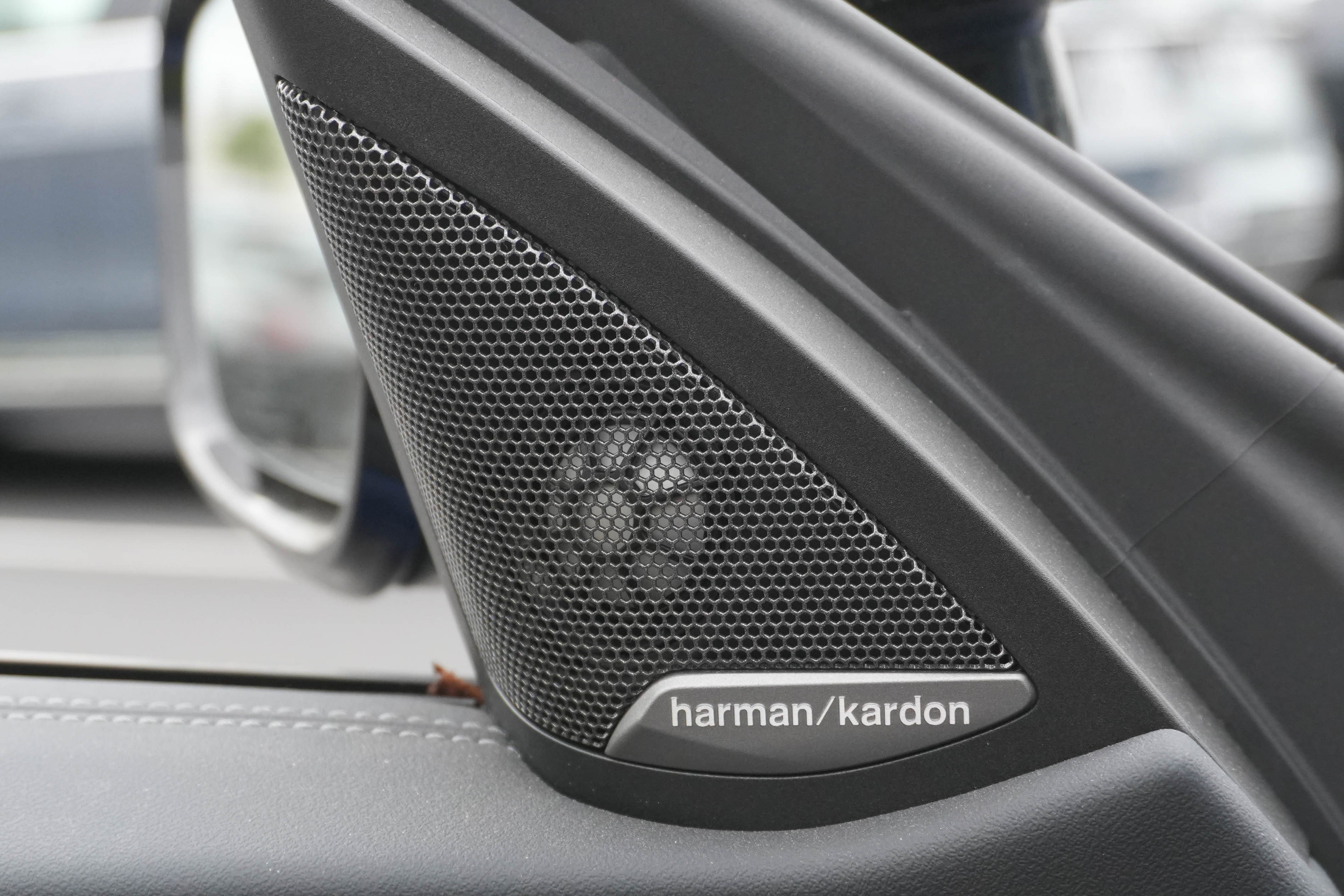 Certified 2026 BMW M440i Convertible RWD image 34