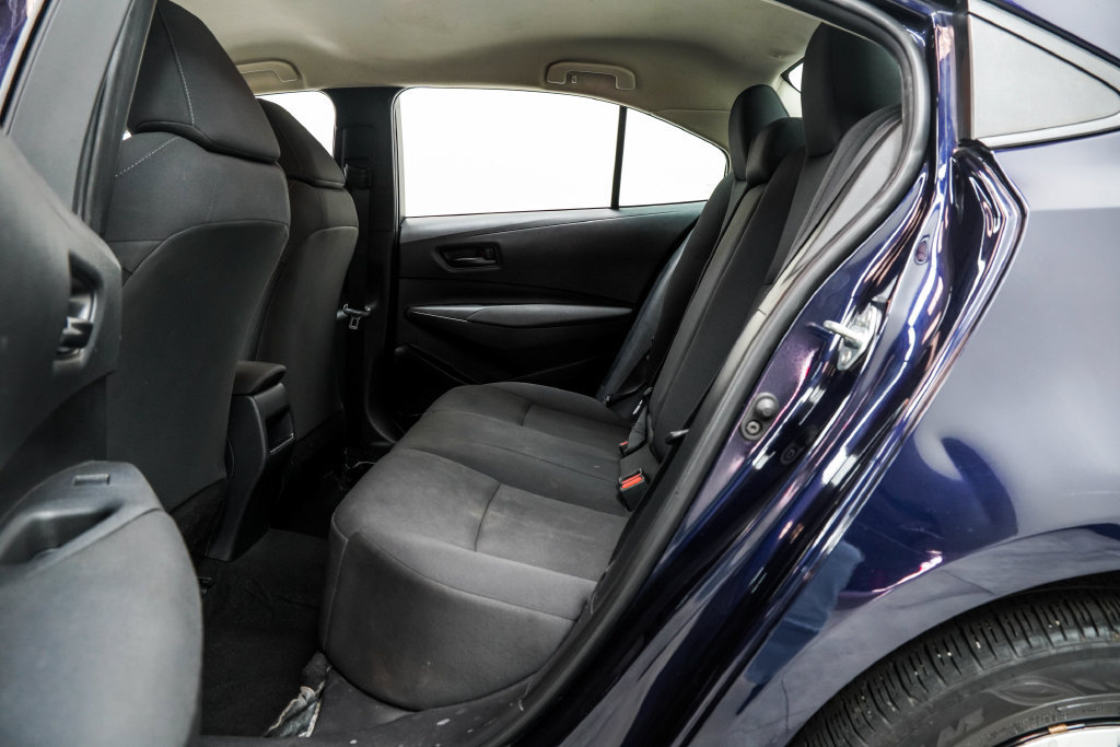 Used 2022 Toyota Corolla LE FWD image 18