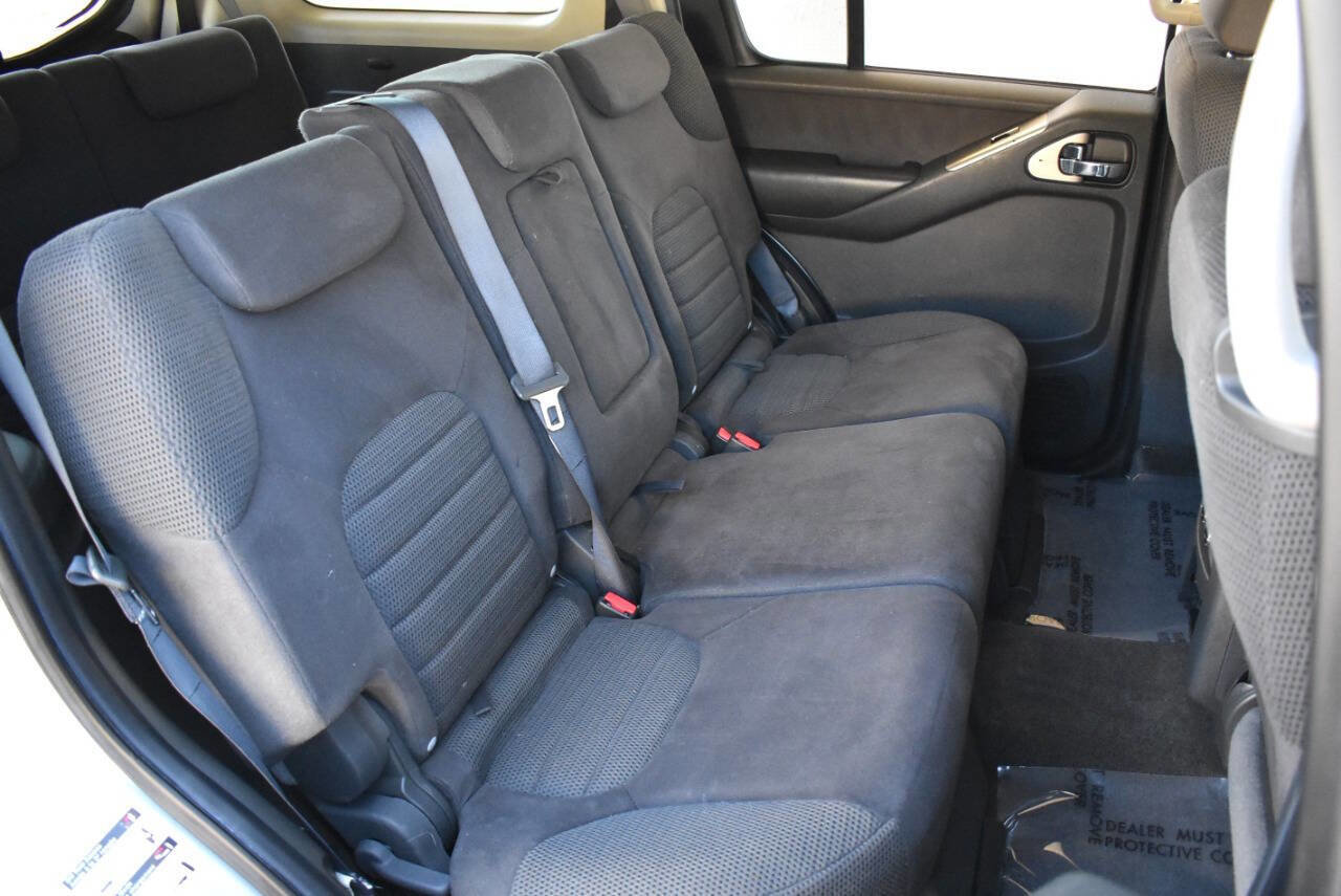 Used 2005 Nissan Pathfinder SE w/ (G01) SE Comfort Pkg image 37