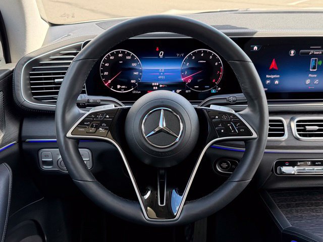 Used 2026 Mercedes-Benz GLS 450 4MATIC image 12