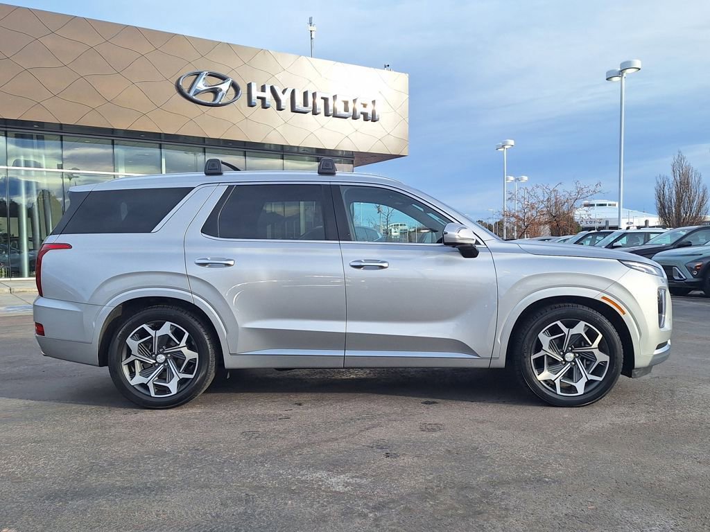 Used 2021 Hyundai Palisade Calligraphy image 2