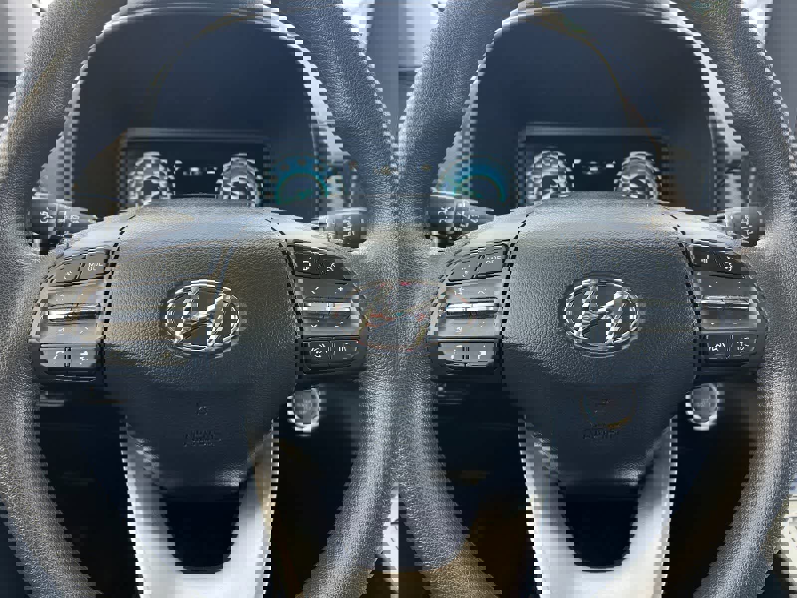 Used 2022 Hyundai Kona SEL image 24