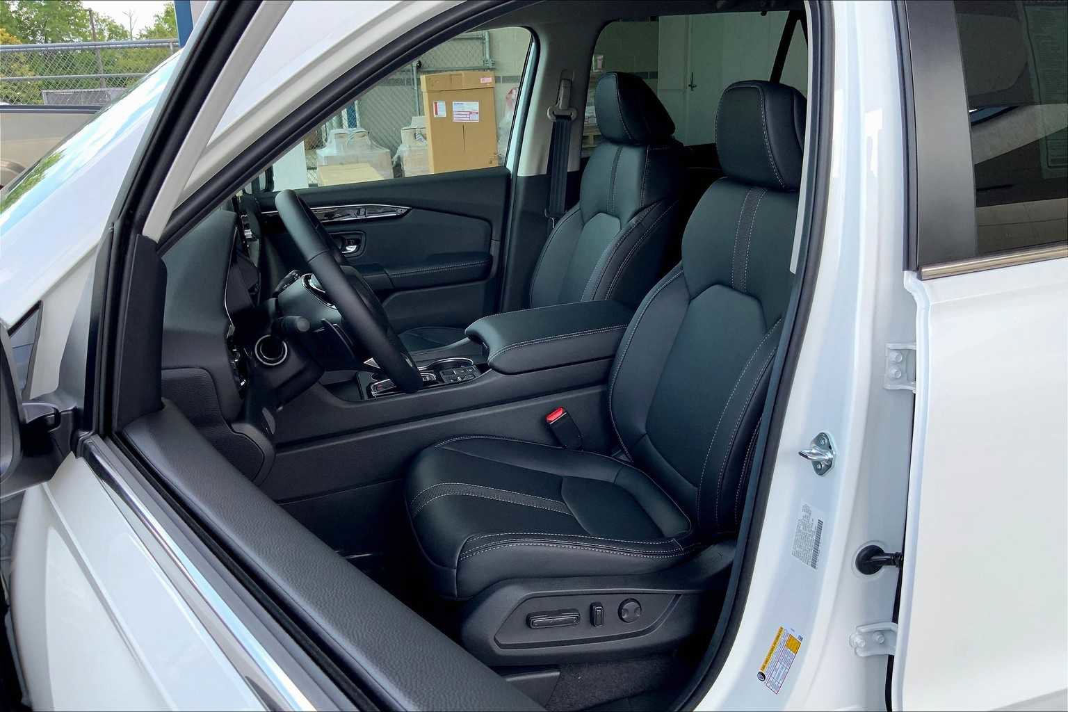 New 2025 Honda Pilot EX-L image 7