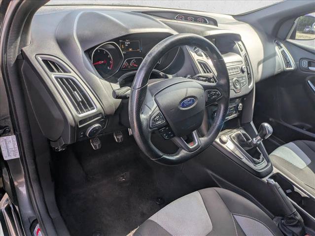 Used 2018 Ford Focus ST FWD image 9