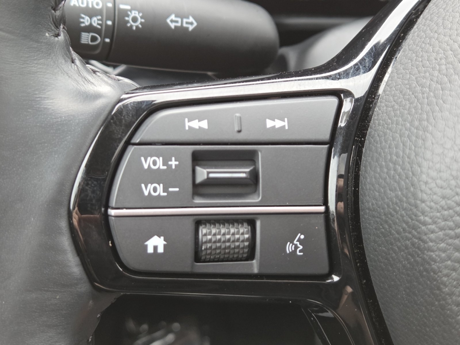 Used 2023 Honda CR-V EX-L image 34