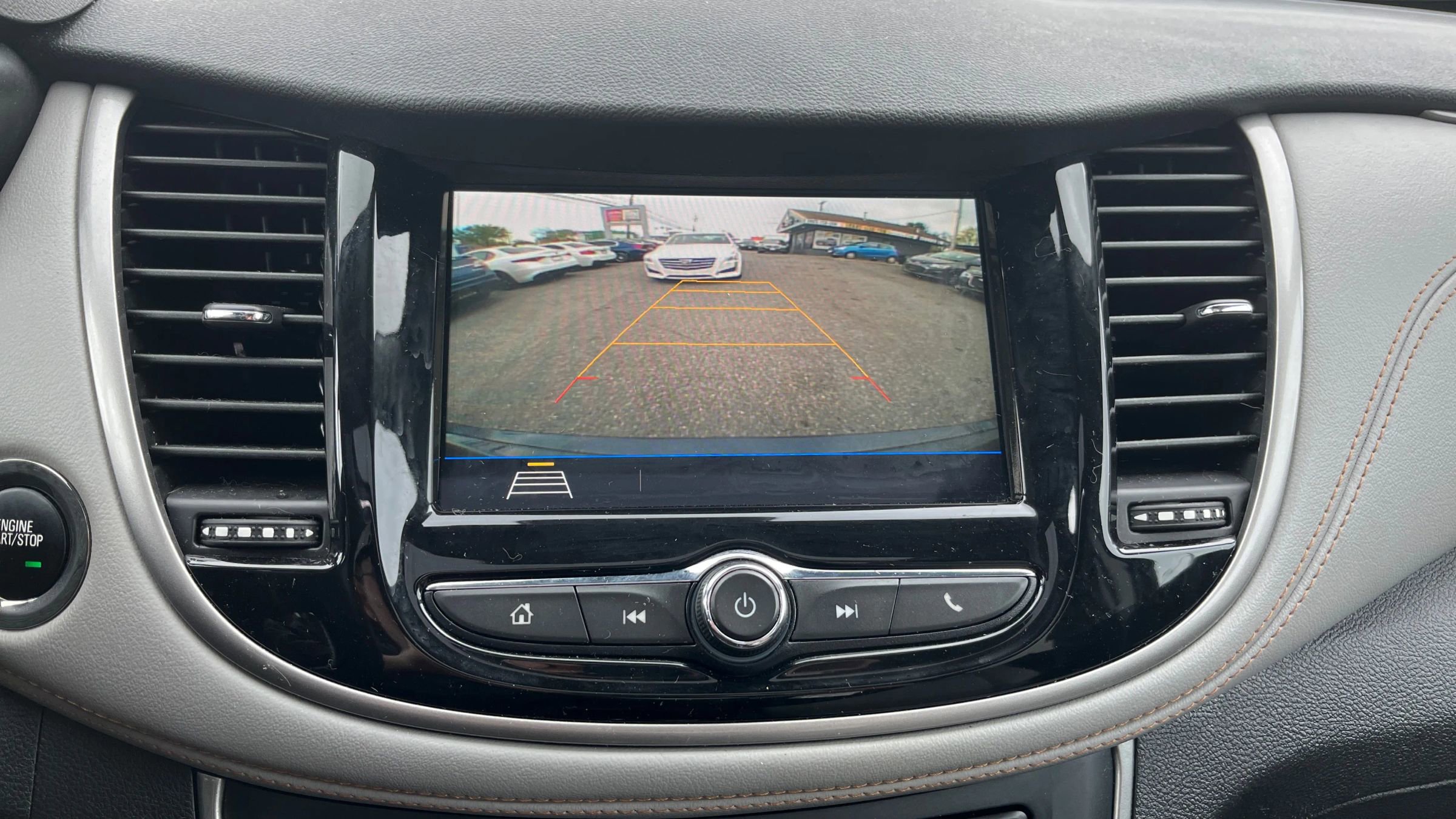 Used 2018 Chevrolet Trax LT w/ Sun & Sound Package image 23