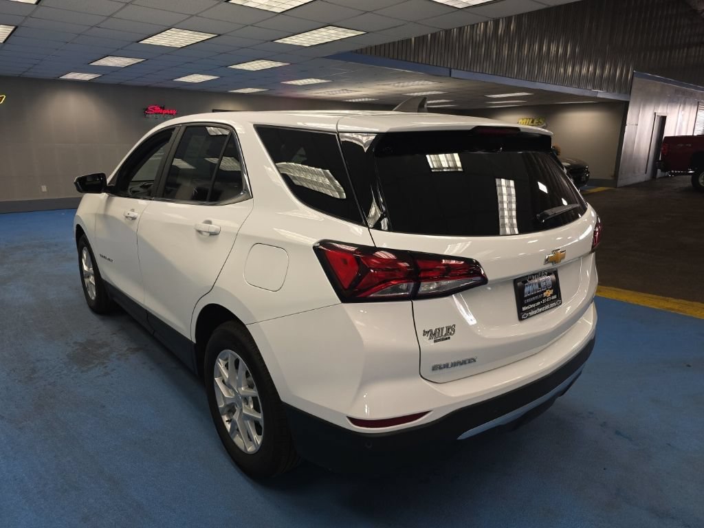 Certified 2024 Chevrolet Equinox LT FWD image 10