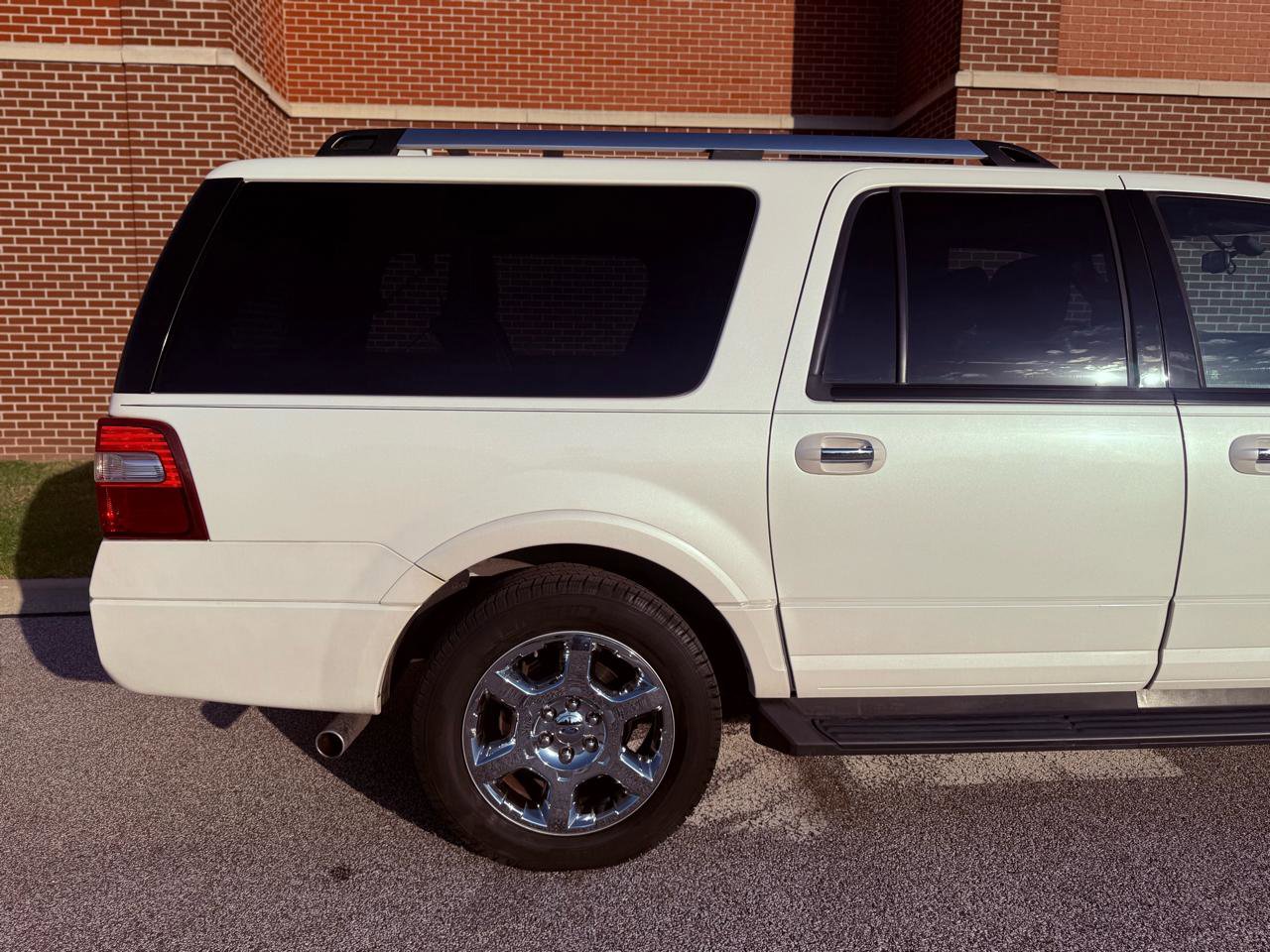 Used 2014 Ford Expedition EL Limited w/ Equipment Group 301A image 19