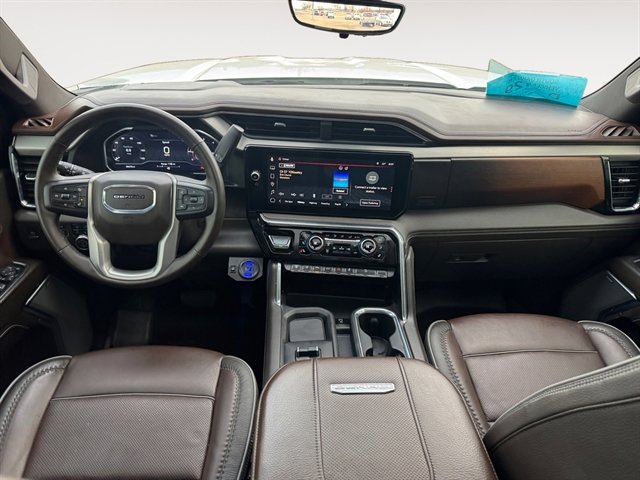 Used 2024 GMC Sierra 3500 Denali w/ Denali Reserve Package image 10