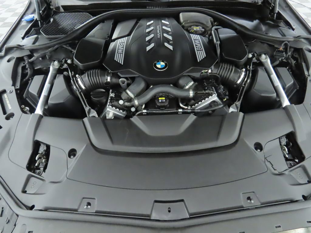Used 2022 BMW 750i xDrive w/ Executive Package image 30