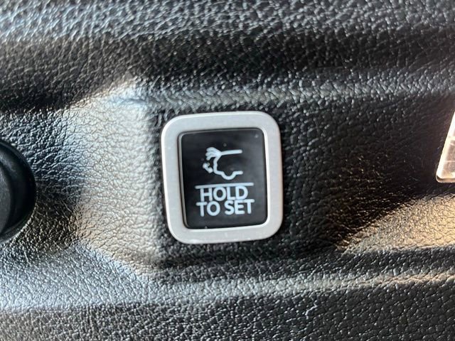 Used 2024 Jeep Grand Cherokee L Limited w/ Luxury Tech Group II AWD/4WD image 43