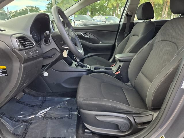 Used 2018 Hyundai Elantra GT FWD image 13