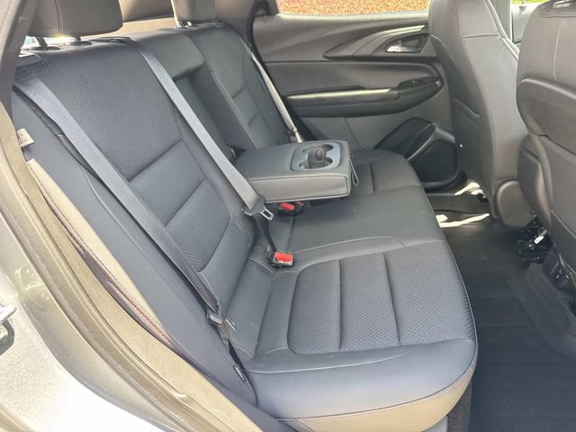 Used 2023 Chevrolet TrailBlazer RS w/ Sun and Liftgate Package FWD image 12
