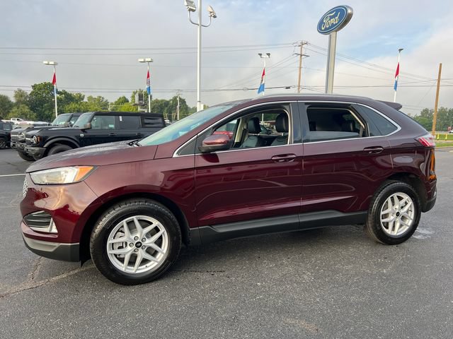 Certified 2024 Ford Edge SEL w/ Convenience Package AWD/4WD image 3