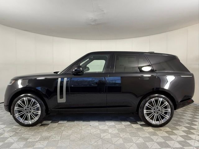New 2025 Land Rover Range Rover SE image 3