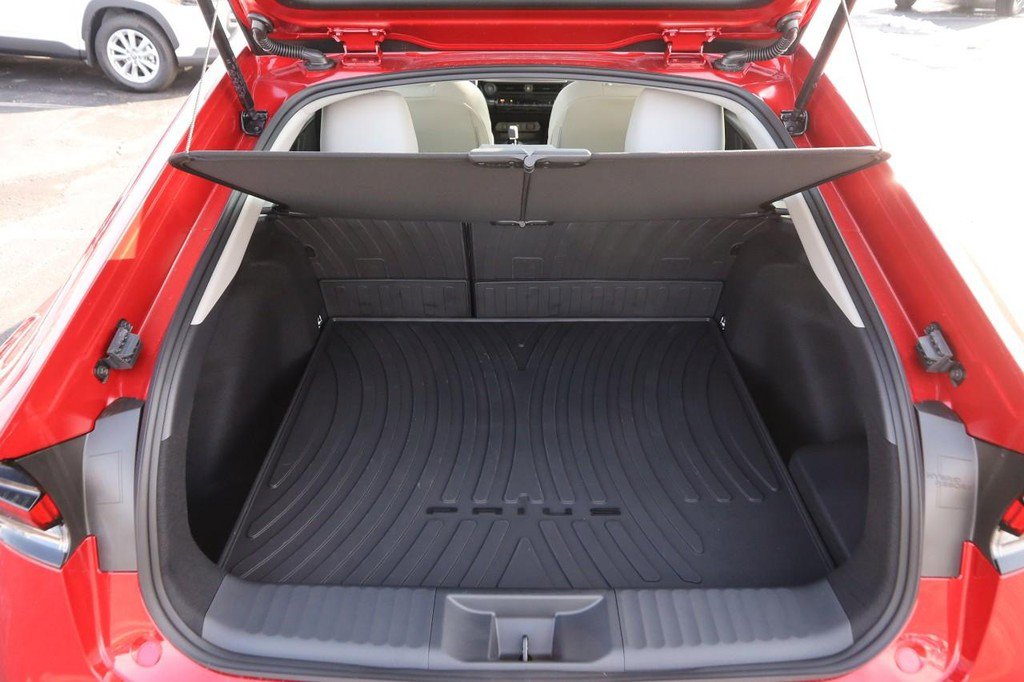 New 2026 Toyota Prius XLE image 7