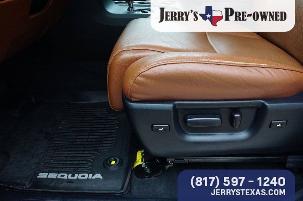 Used 2022 Toyota Sequoia Platinum RWD image 18