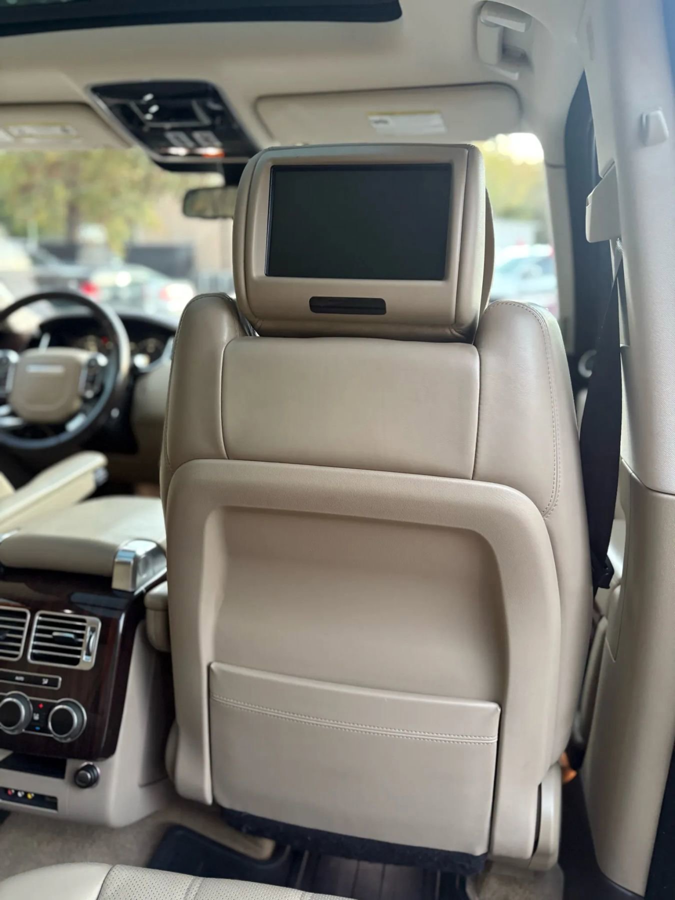 Used 2015 Land Rover Range Rover Supercharged AWD/4WD image 41