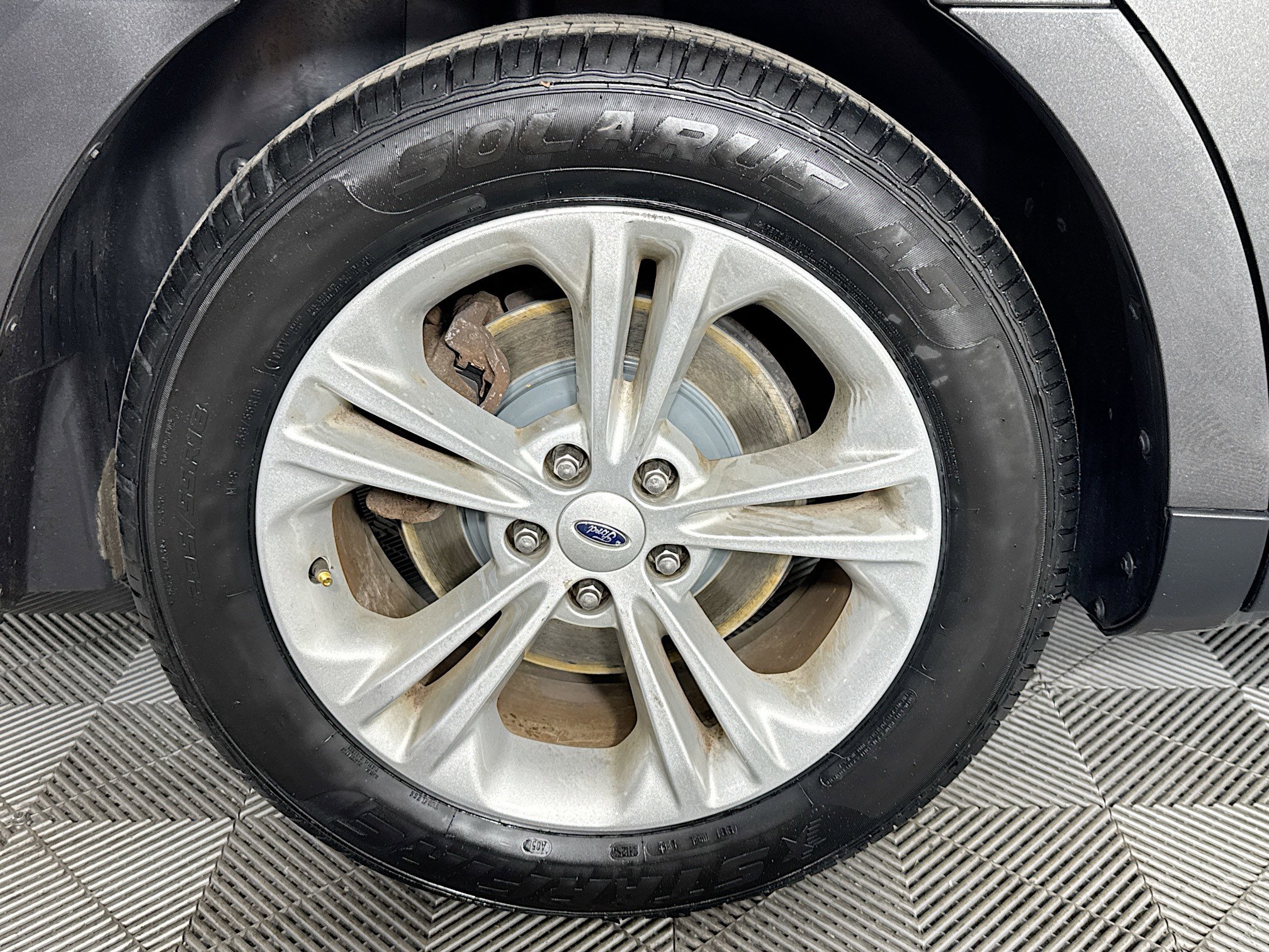 Used 2018 Ford Taurus SEL image 31