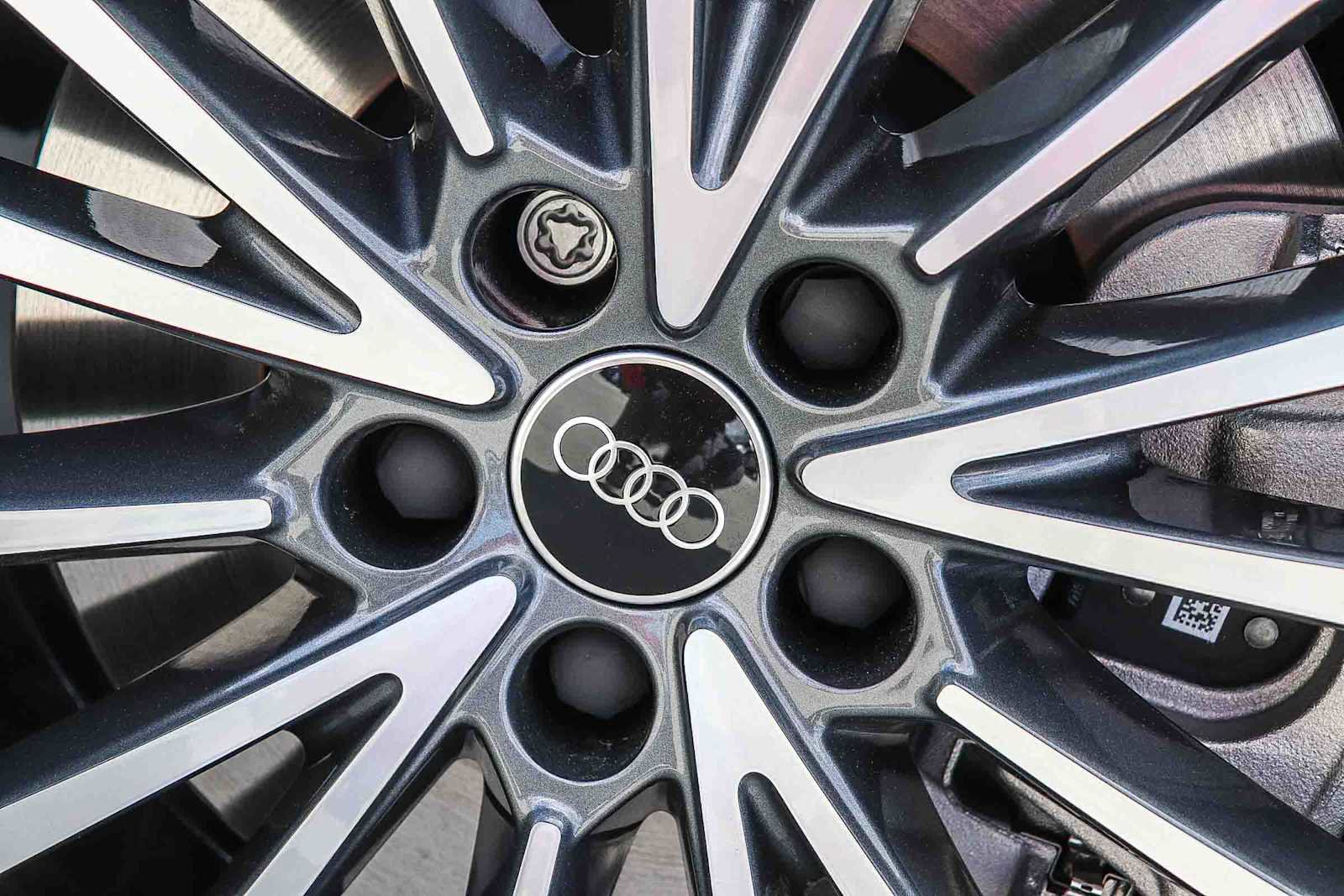 New 2026 Audi A6 Premium image 15